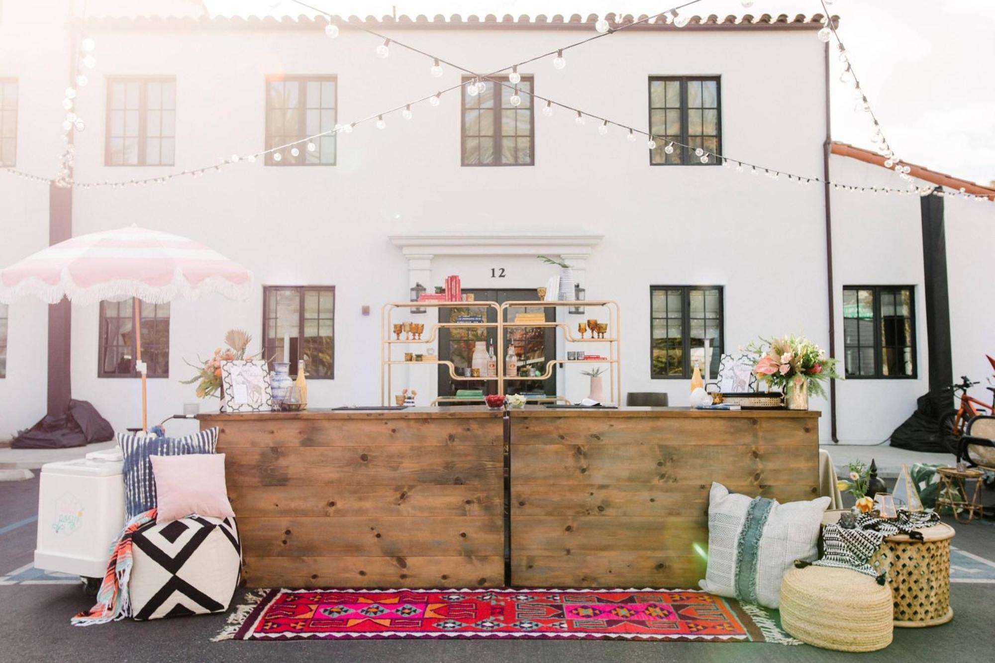 Moxy Santa Barbara Hotel Exterior photo